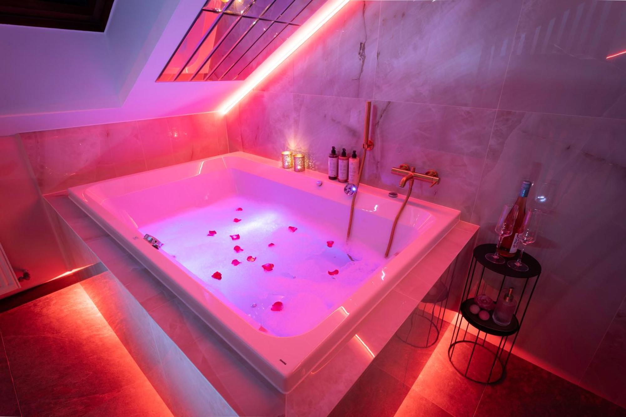 Exclusive Bdsm Apartment Krakow - Adults Only エクステリア 写真