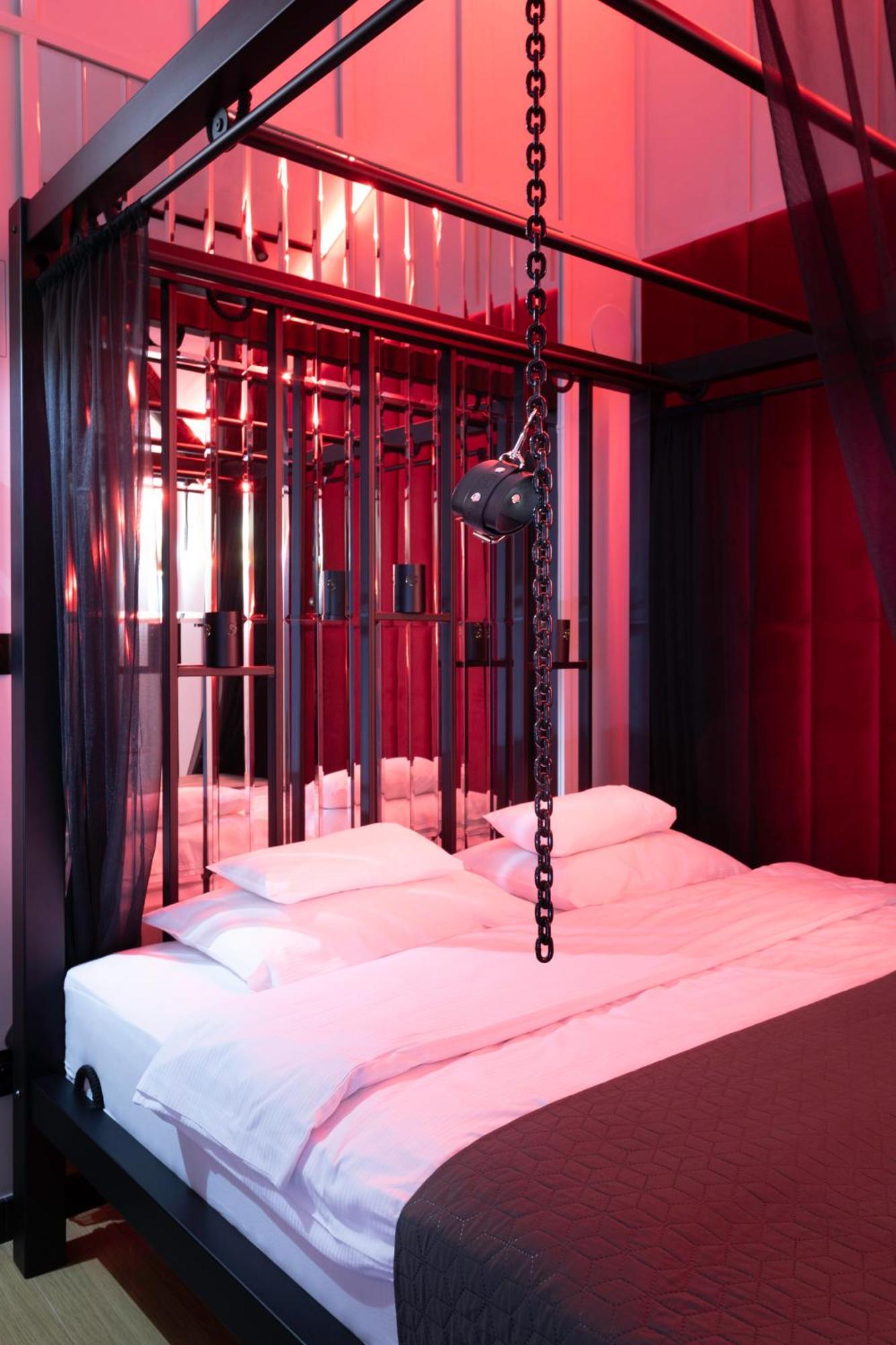 Exclusive Bdsm Apartment Krakow - Adults Only エクステリア 写真